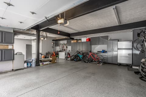 Garage at 12554 Fieldstone Place, Fishers, IN