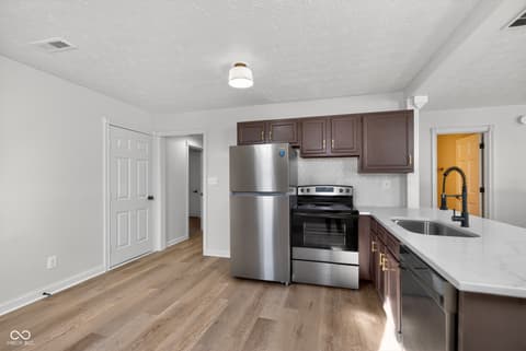 Photo of 6079 Timberbend Drive, Avon, IN