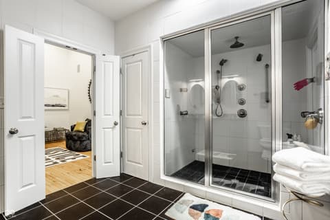 Photo of 141 S Meridian Street, Indianapolis, IN