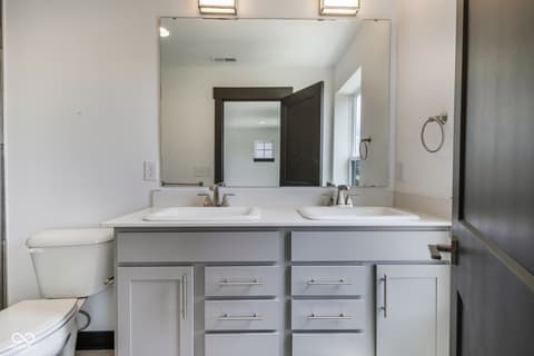Primary bathroom at 18808 Cromarty Circle, Noblesville, IN