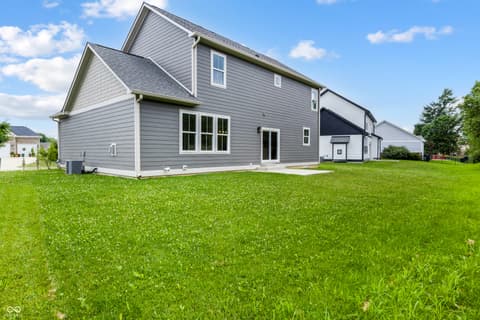 Front exterior at 18802 Cromarty Circle, Noblesville, IN