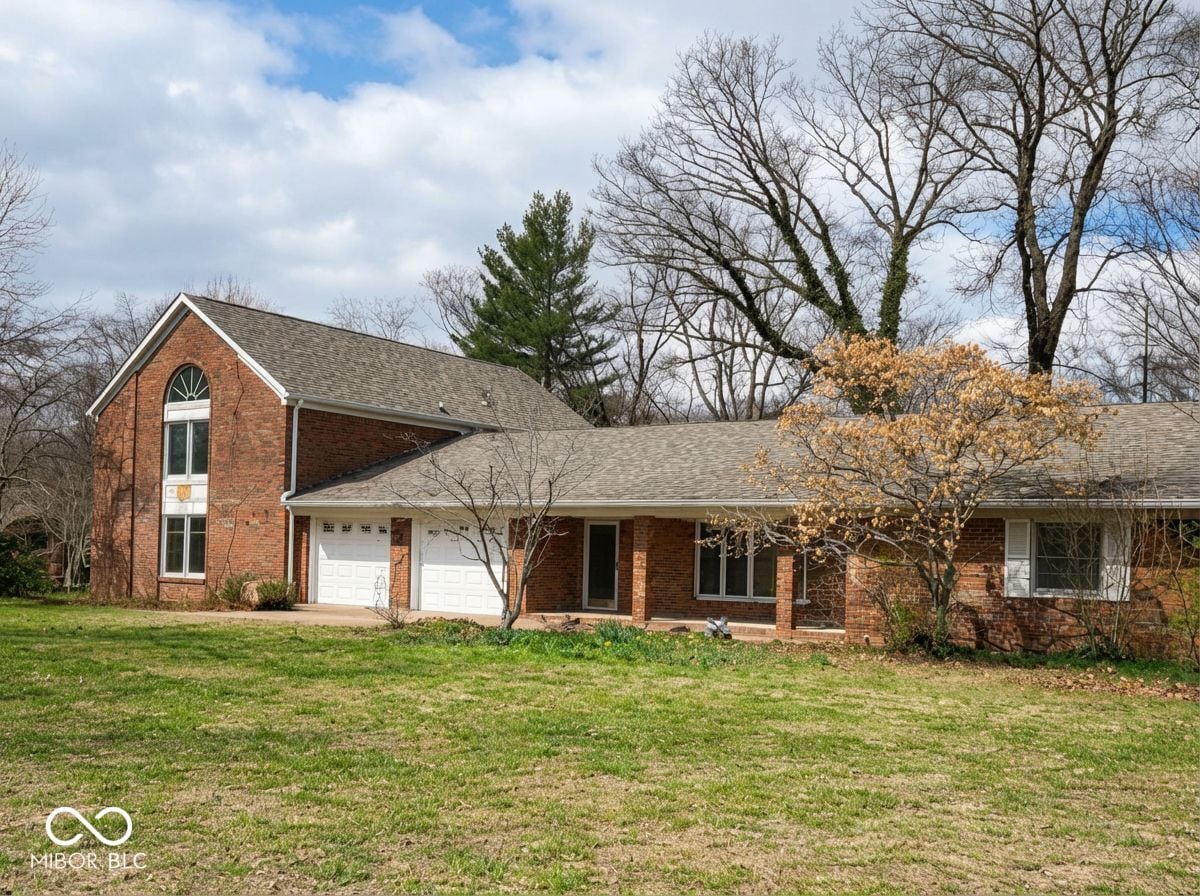Front exterior at 1504 Franklin Drive, Vincennes, IN