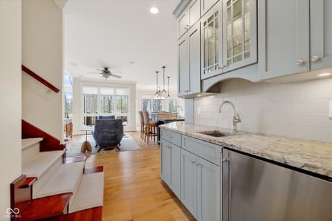 Photo of 4248 Creekside Pass, Zionsville, IN