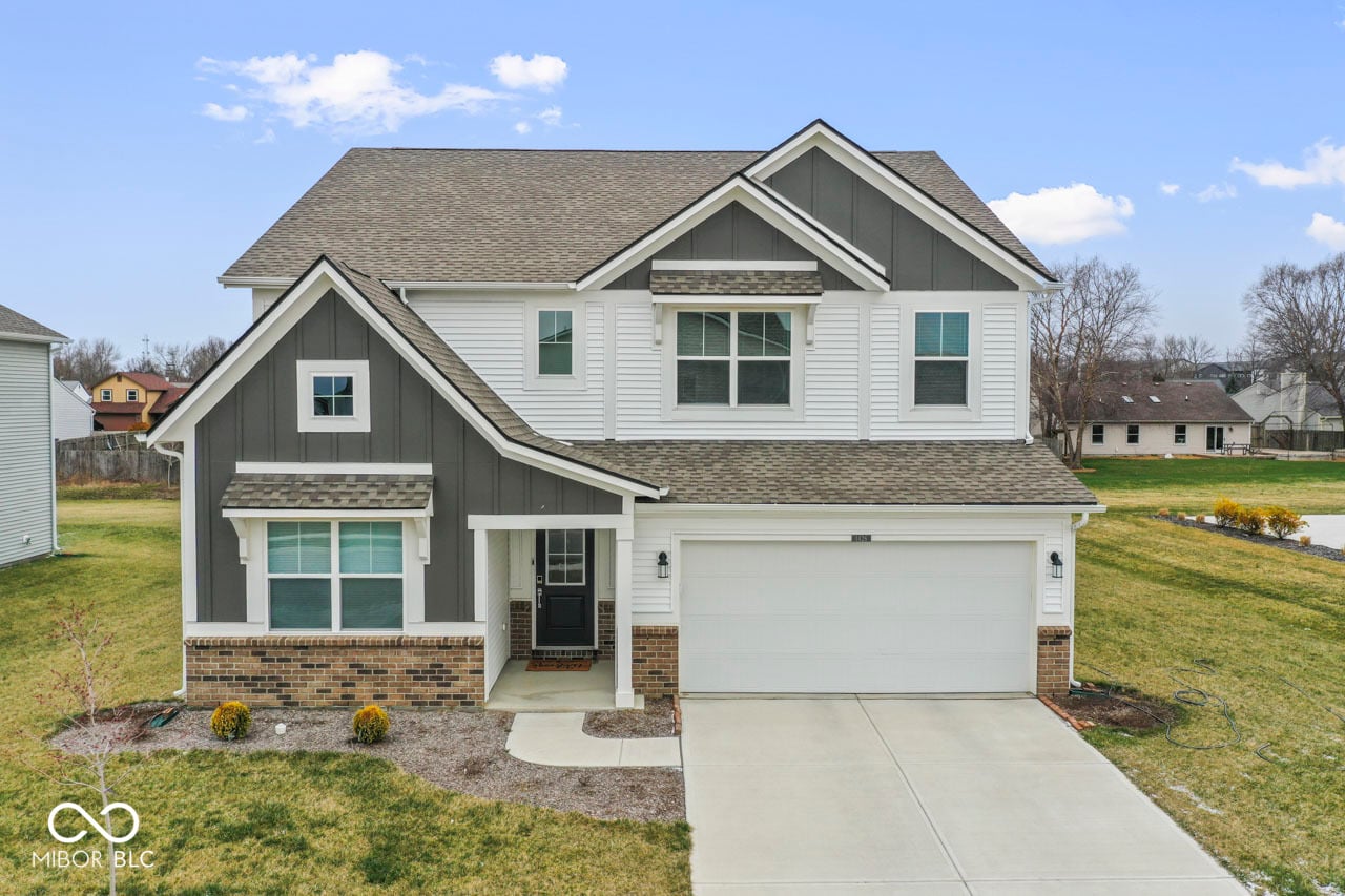 Front exterior at 1426 Covington Boulevard, Franklin, IN