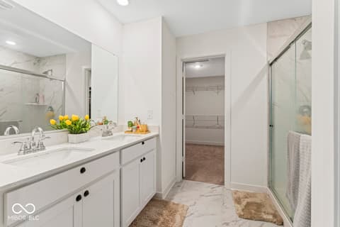Bathroom at 1426 Covington Boulevard, Franklin, IN