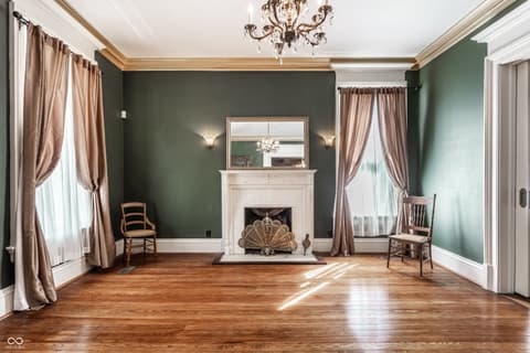Photo of 825 E Washington Street, Muncie, IN