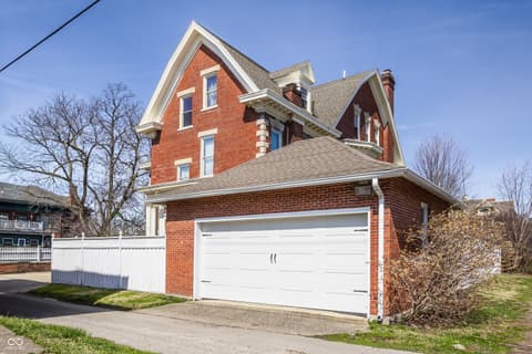 Photo of 825 E Washington Street, Muncie, IN