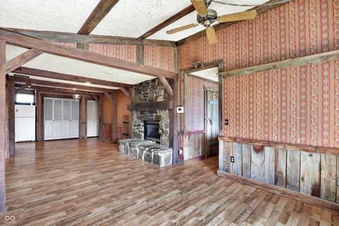 Photo of 122 Edgewood Drive, Bedford, IN