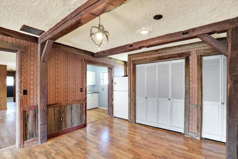 Photo of 122 Edgewood Drive, Bedford, IN