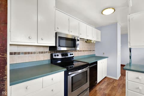 Photo of 122 Edgewood Drive, Bedford, IN