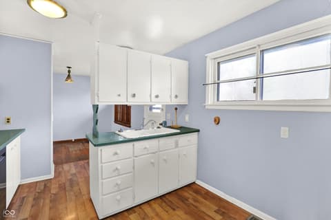 Photo of 122 Edgewood Drive, Bedford, IN