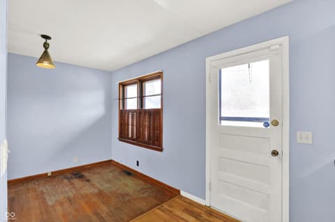 Photo of 122 Edgewood Drive, Bedford, IN