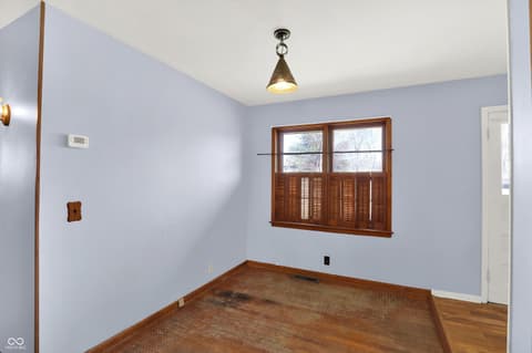 Photo of 122 Edgewood Drive, Bedford, IN