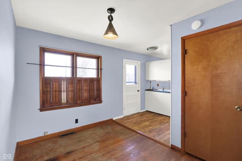 Photo of 122 Edgewood Drive, Bedford, IN