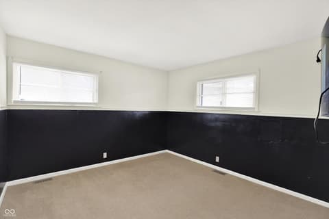 Photo of 122 Edgewood Drive, Bedford, IN