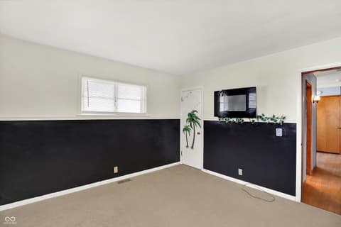 Photo of 122 Edgewood Drive, Bedford, IN