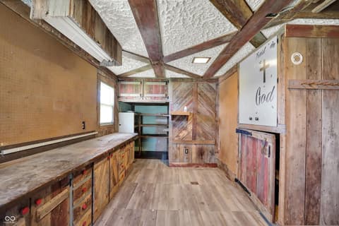 Photo of 122 Edgewood Drive, Bedford, IN