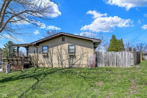 Photo of 122 Edgewood Drive, Bedford, IN