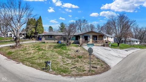 Photo of 122 Edgewood Drive, Bedford, IN