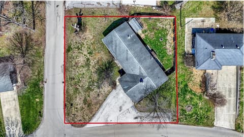 Photo of 122 Edgewood Drive, Bedford, IN