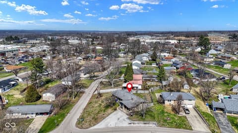 Photo of 122 Edgewood Drive, Bedford, IN