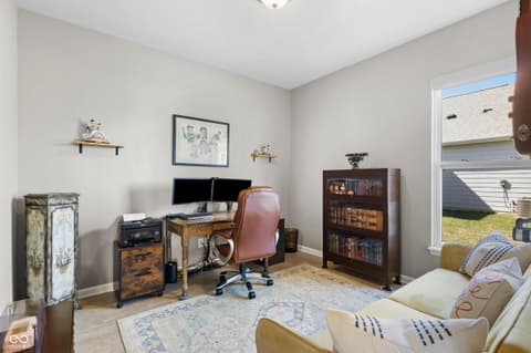 Photo of 10936 Pebblestone Way, Brownsburg, IN