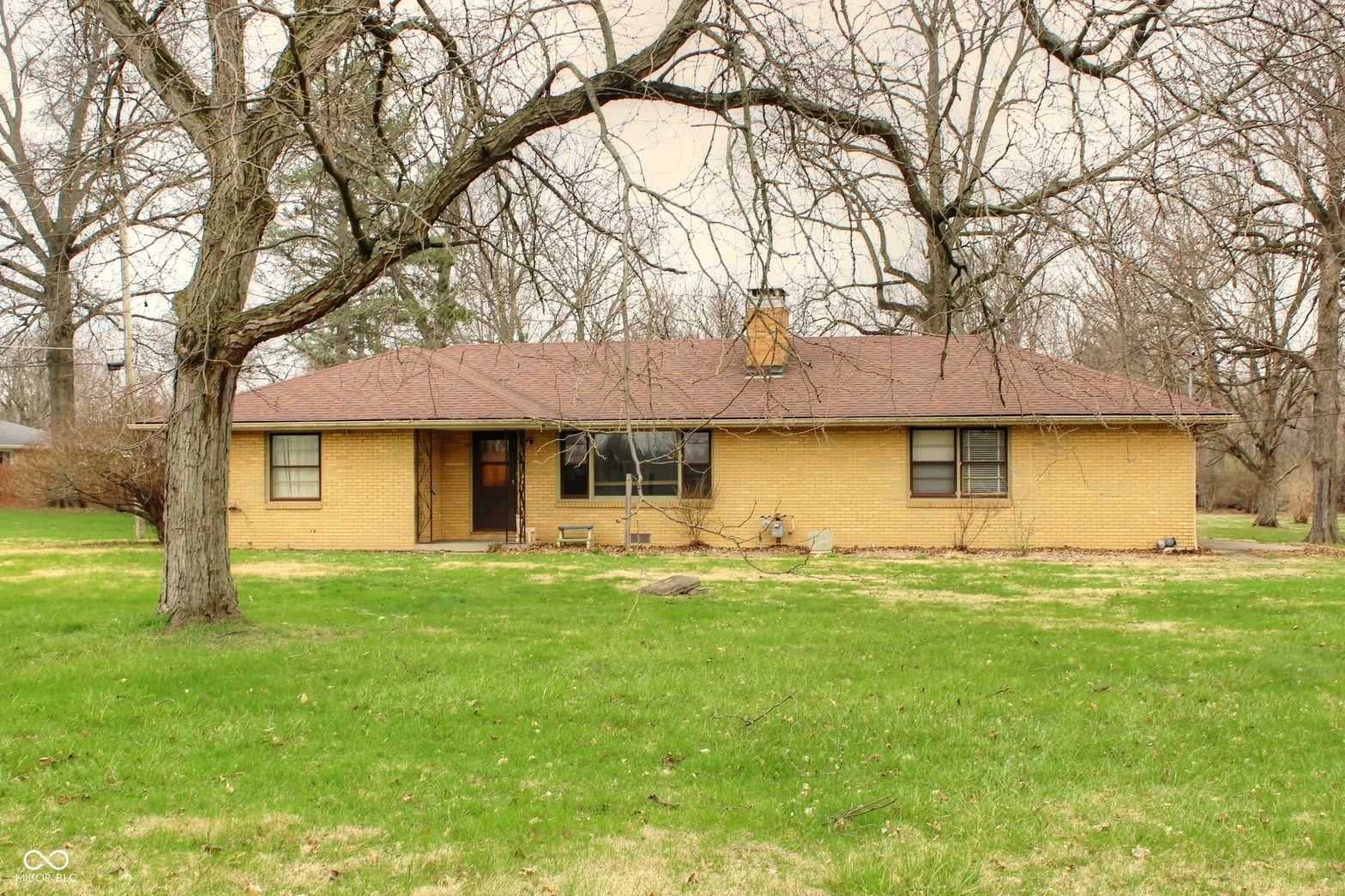 Front exterior at 1035 N Scatterfield Road, Anderson, IN