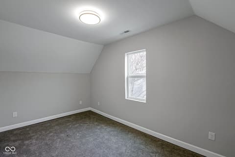 Bonus room at 2209 Noble Street, Anderson, IN
