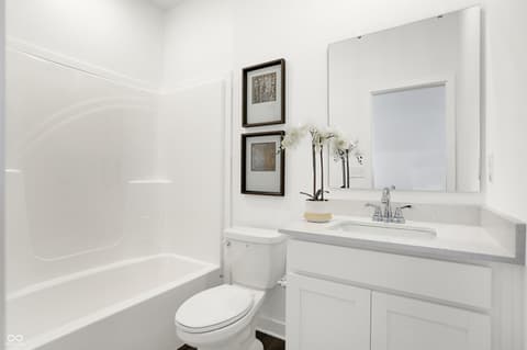 Primary bathroom at 19811 Timbers Parkway, Noblesville, IN