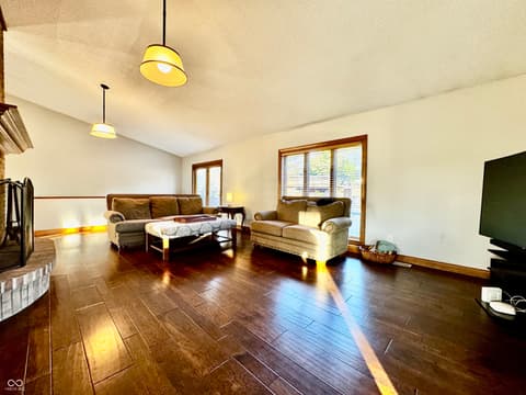 Photo of 1531 S County Road 150 W, Brownstown, IN