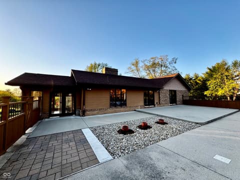 Photo of 1531 S County Road 150 W, Brownstown, IN