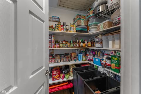 Photo of 17975 E County Road 365 N, Hope, IN