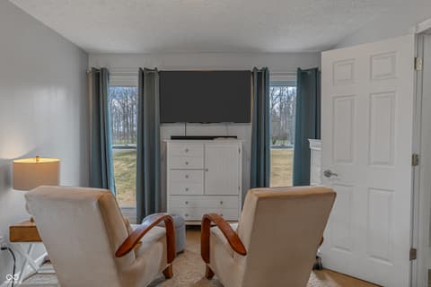 Photo of 17975 E County Road 365 N, Hope, IN