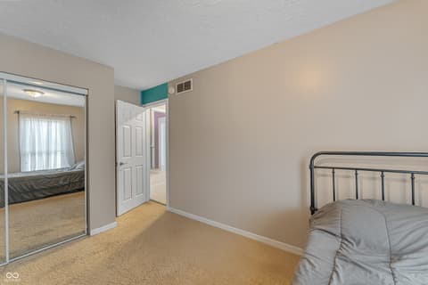 Photo of 17975 E County Road 365 N, Hope, IN