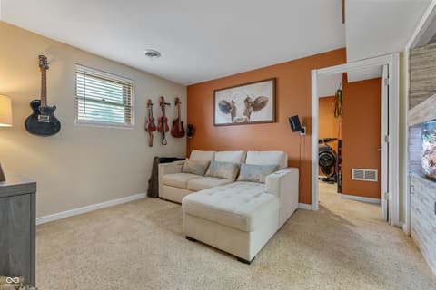 Photo of 17975 E County Road 365 N, Hope, IN