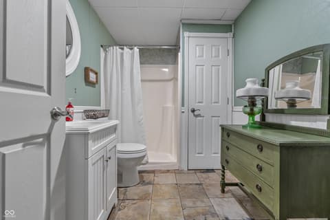 Photo of 17975 E County Road 365 N, Hope, IN