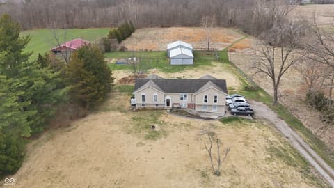 Photo of 17975 E County Road 365 N, Hope, IN