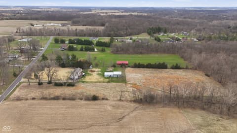 Photo of 17975 E County Road 365 N, Hope, IN