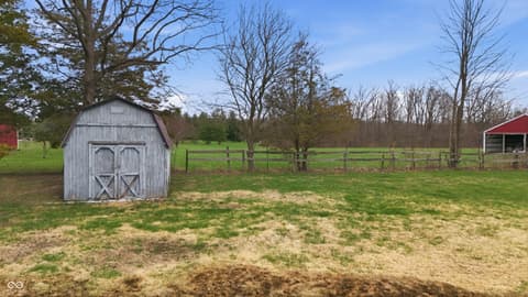 Photo of 17975 E County Road 365 N, Hope, IN