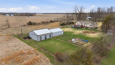 Photo of 17975 E County Road 365 N, Hope, IN
