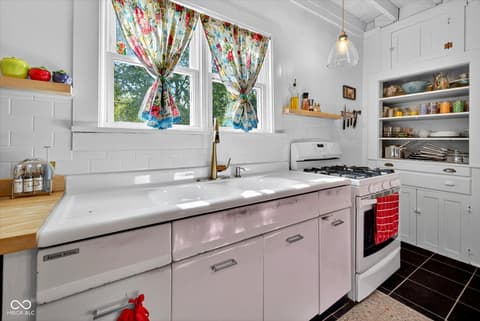 Photo of 521 S Sale Street, Ellettsville, IN