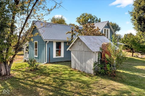 Photo of 521 S Sale Street, Ellettsville, IN