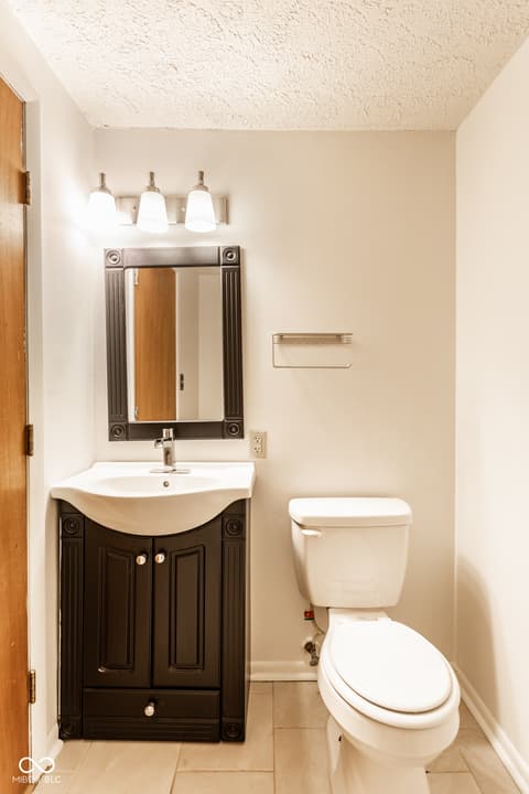 Bathroom at 1929 E Us HWY 40, Clayton, IN