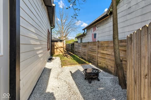 Yard at 257 N Tacoma Avenue, Indianapolis, IN