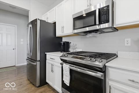 Kitchen at 1276 Sanderling Drive, Greenwood, IN