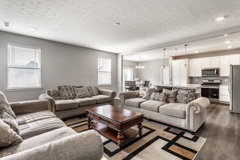 Photo of 1711 Pelham Drive, Greenwood, IN