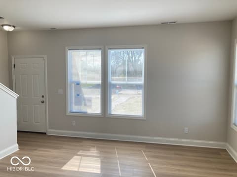 Foyer at 116 E Pennsylvania Street, Shelbyville, IN