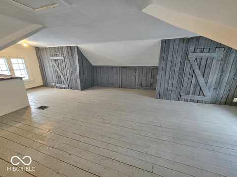 Bonus room at 3848 Washington Boulevard, Indianapolis, IN