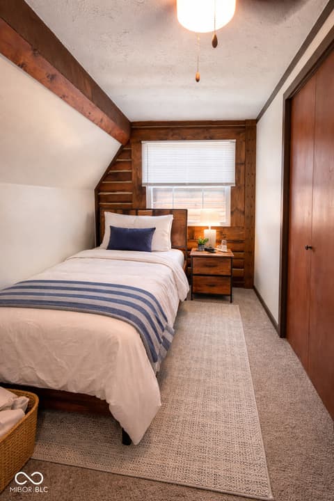 Bedroom at 4298 W 300 N, Anderson, IN