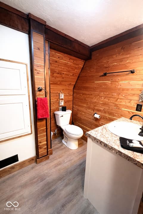 Bathroom at 4298 W 300 N, Anderson, IN
